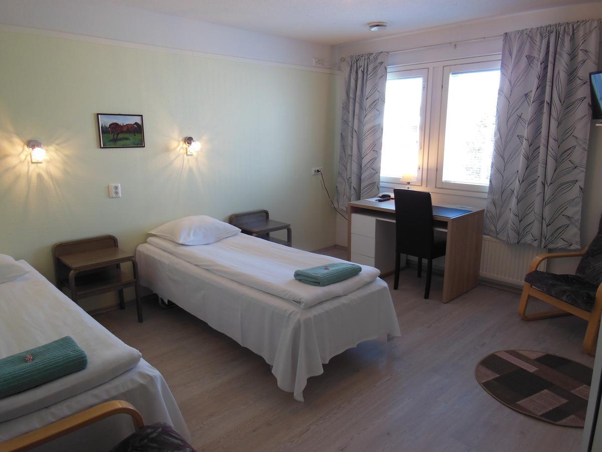 Maalaiskartano Pihkala Hotel Kestila ภายนอก รูปภาพ